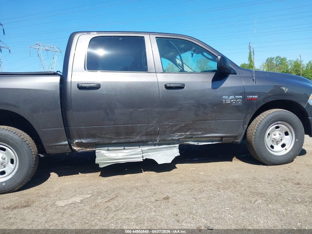1C6RR7KT6RS157814 RAM 1500 Classic Tradesman 4x4 5&#039;7 Box