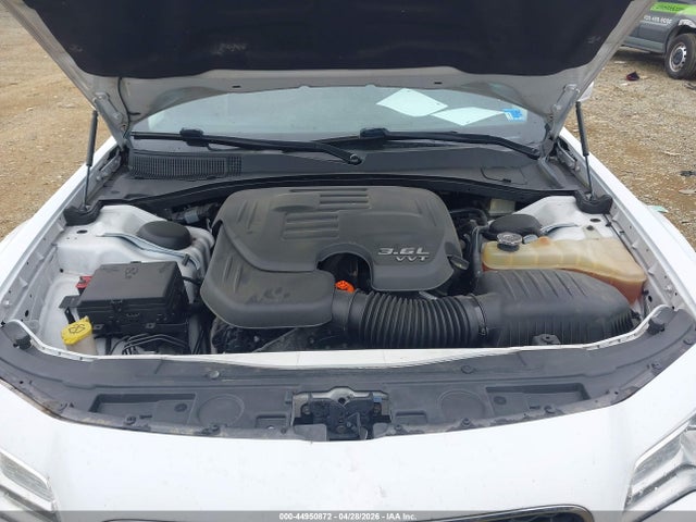 44950872 :رقم المزاد ، 2C3CCAAG6GH194548 vin ، 2016 Chrysler 300 Limited مزاد بيع