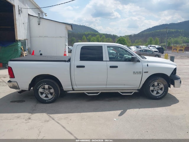 44950882 :رقم المزاد ، 3C6RR7KT2HG689213 vin ، 2017 Ram 1500 Tradesman  4x4 5'7 Box مزاد بيع