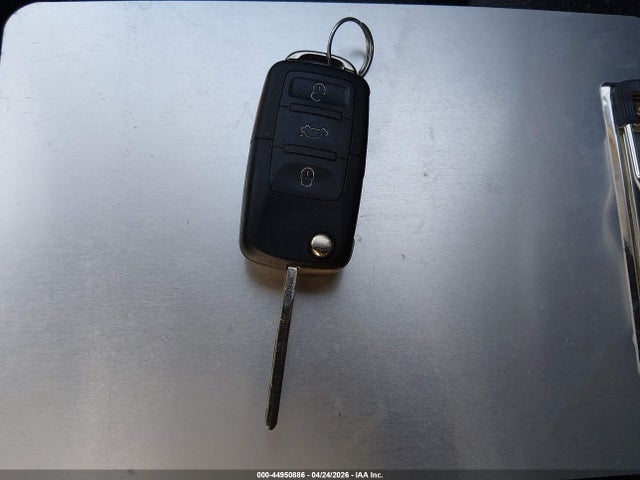 Продажа на аукционе авто 2009 Volkswagen New Beetle 2.5l, vin: 3VWRW31C19M517914, номер лота: 44950886