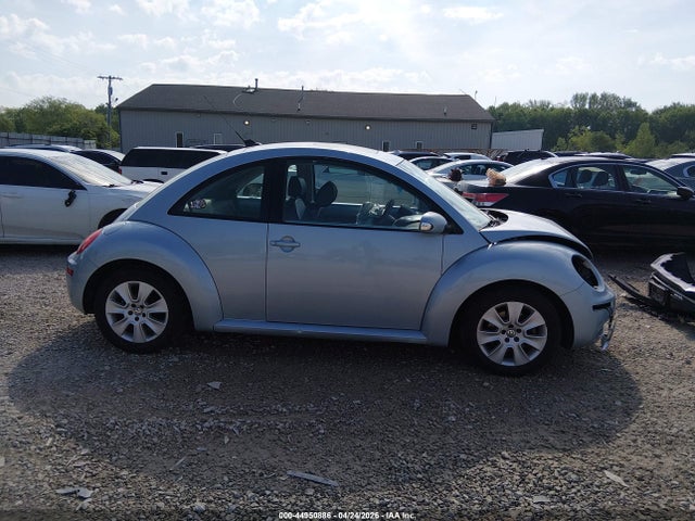 Продажа на аукционе авто 2009 Volkswagen New Beetle 2.5l, vin: 3VWRW31C19M517914, номер лота: 44950886