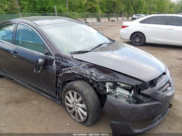 44950929 :رقم المزاد ، 1YVHZ8CH7B5M09508 vin ، 2011 Mazda Mazda6 I Touring Plus مزاد بيع