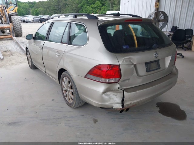 44950940 :رقم المزاد ، 3VWPP7AJ7DM609306 vin ، 2013 Volkswagen Jetta Sportwagen 2.5l Se مزاد بيع