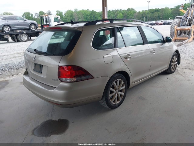 44950940 :رقم المزاد ، 3VWPP7AJ7DM609306 vin ، 2013 Volkswagen Jetta Sportwagen 2.5l Se مزاد بيع