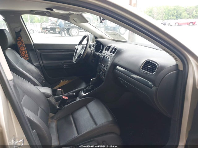 44950940 :رقم المزاد ، 3VWPP7AJ7DM609306 vin ، 2013 Volkswagen Jetta Sportwagen 2.5l Se مزاد بيع