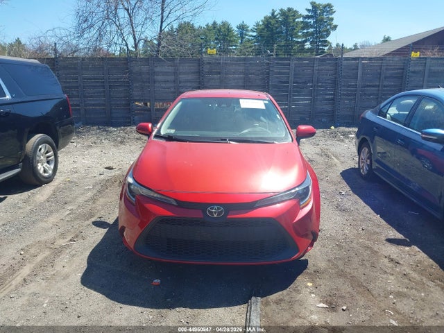 44950947 :رقم المزاد ، 5YFEPMAE5MP166254 vin ، 2021 Toyota Corolla Le مزاد بيع