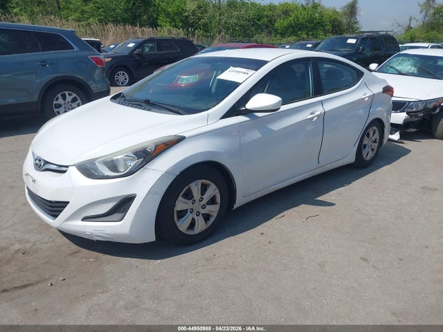 Продажа на аукционе авто 2016 Hyundai Elantra Se, vin: 5NPDH4AE8GH756717, номер лота: 44950988