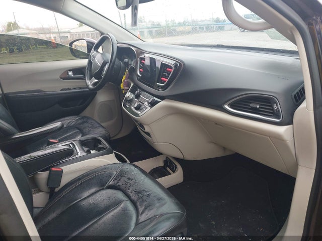 2018 Chrysler Pacifica Touring L Plus მანქანა იყიდება აუქციონზე, vin: 2C4RC1EG2JR315920, აუქციონის ნომერი: 44951014