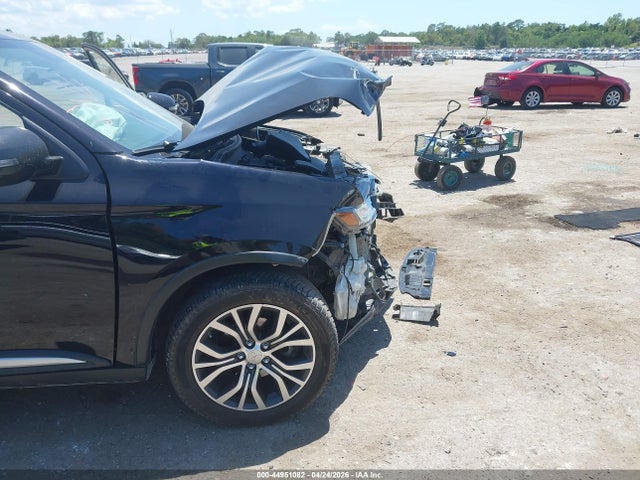 Продаж на аукціоні авто 2017 Mitsubishi Outlander Se, vin: JA4AZ3A32HZ050517, номер лоту: 44951082