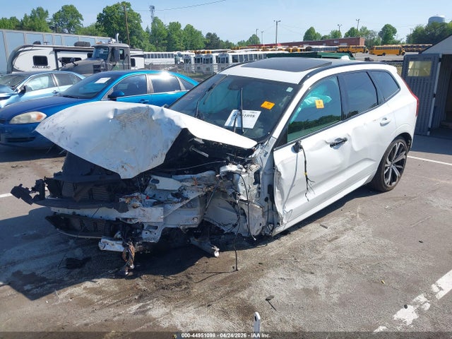 Продаж на аукціоні авто 2022 Volvo Xc60 B6 R-design, vin: YV4062RM5N1071144, номер лоту: 44951098