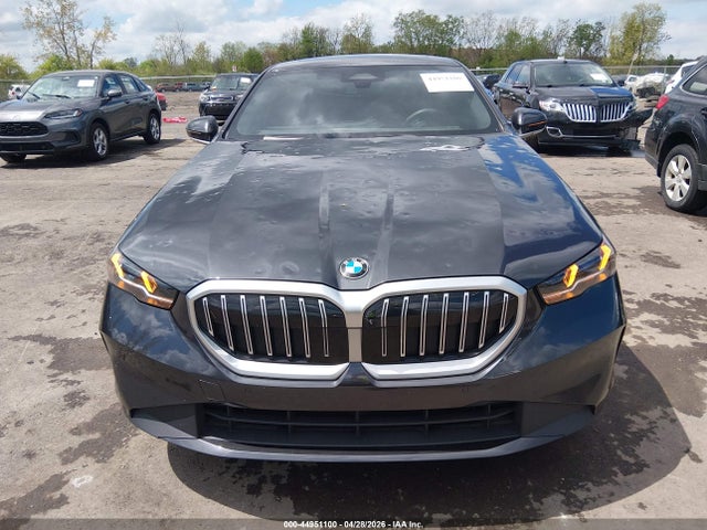 2025 Bmw 530i Xdrive მანქანა იყიდება აუქციონზე, vin: WBA53FJ09SCT25730, აუქციონის ნომერი: 44951100