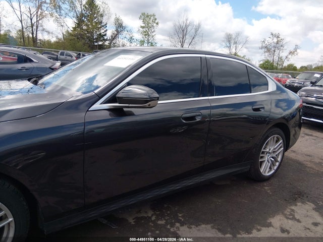 2025 Bmw 530i Xdrive მანქანა იყიდება აუქციონზე, vin: WBA53FJ09SCT25730, აუქციონის ნომერი: 44951100