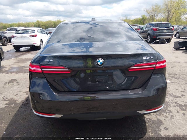 2025 Bmw 530i Xdrive მანქანა იყიდება აუქციონზე, vin: WBA53FJ09SCT25730, აუქციონის ნომერი: 44951100