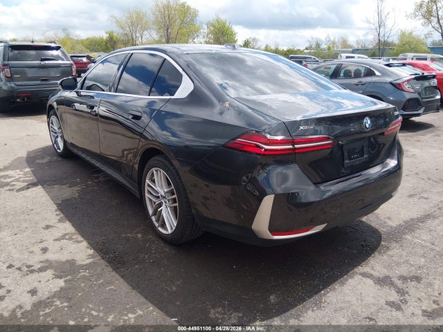 2025 Bmw 530i Xdrive მანქანა იყიდება აუქციონზე, vin: WBA53FJ09SCT25730, აუქციონის ნომერი: 44951100