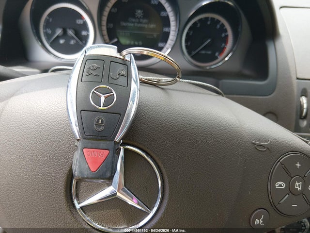 44951192 :رقم المزاد ، WDDGF5EB2BA473597 vin ، 2011 Mercedes-benz C 300 Luxury/sport مزاد بيع