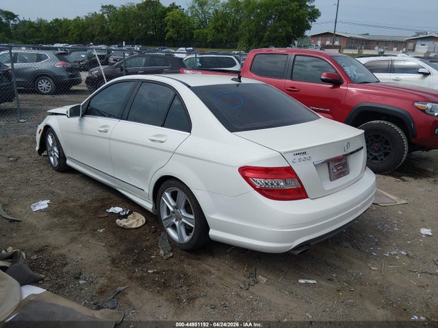 44951192 :رقم المزاد ، WDDGF5EB2BA473597 vin ، 2011 Mercedes-benz C 300 Luxury/sport مزاد بيع