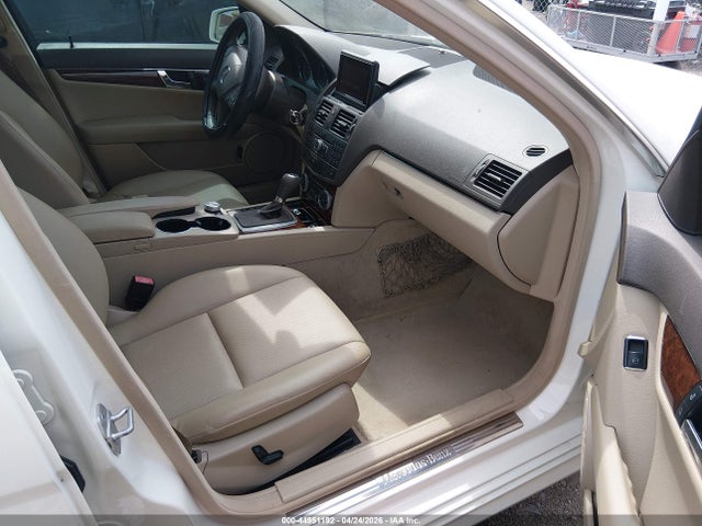 44951192 :رقم المزاد ، WDDGF5EB2BA473597 vin ، 2011 Mercedes-benz C 300 Luxury/sport مزاد بيع