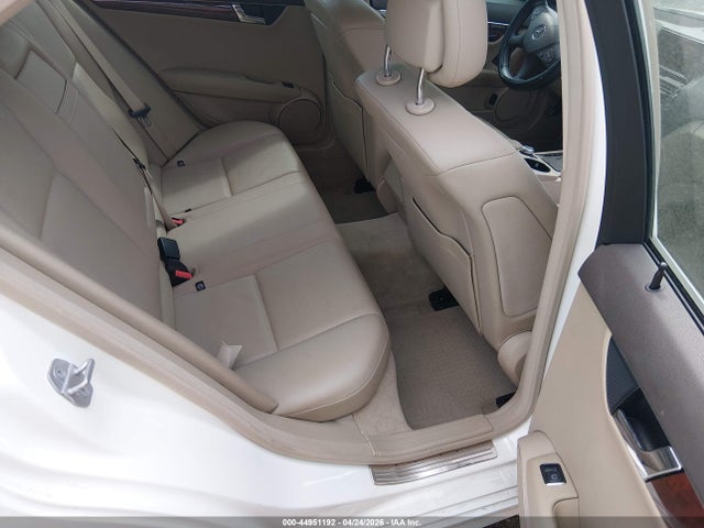 44951192 :رقم المزاد ، WDDGF5EB2BA473597 vin ، 2011 Mercedes-benz C 300 Luxury/sport مزاد بيع