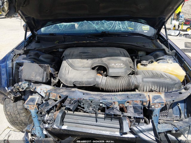 44951217 :رقم المزاد ، 2C3CCARG5FH760699 vin ، 2015 Chrysler 300 Limited مزاد بيع