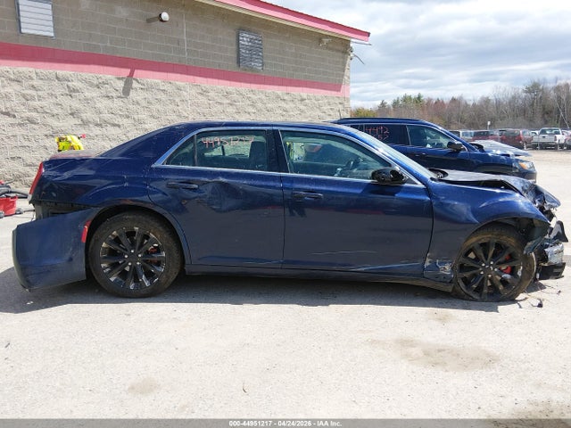 44951217 :رقم المزاد ، 2C3CCARG5FH760699 vin ، 2015 Chrysler 300 Limited مزاد بيع