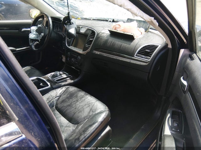 44951217 :رقم المزاد ، 2C3CCARG5FH760699 vin ، 2015 Chrysler 300 Limited مزاد بيع