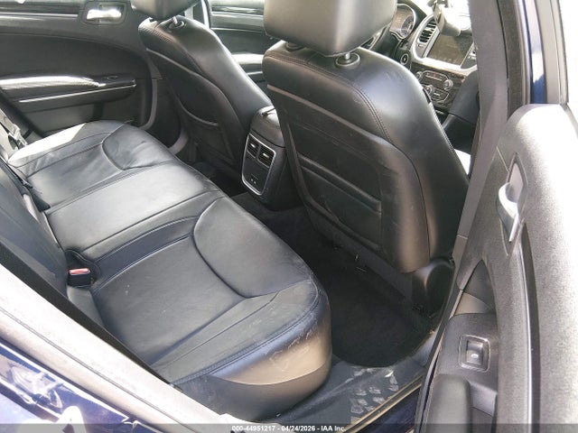 44951217 :رقم المزاد ، 2C3CCARG5FH760699 vin ، 2015 Chrysler 300 Limited مزاد بيع