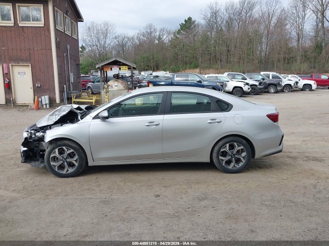 2020 Kia Forte Lxs მანქანა იყიდება აუქციონზე, vin: 3KPF24AD2LE223570, აუქციონის ნომერი: 44951218