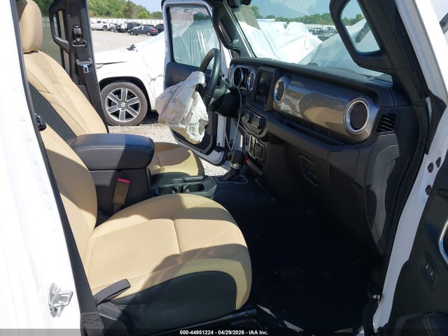 Aukcja sprzedaży 2022 Jeep Wrangler Unlimited Sahara 4x4, vin: 1C4HJXEM6NW135363, numer aukcji: 44951224