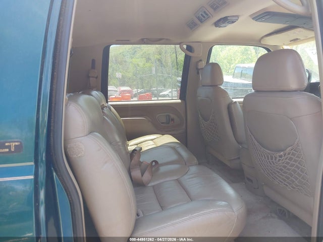 Продаж на аукціоні авто 1997 Chevrolet Suburban 2500, vin: 3GNGK26R1VG148727, номер лоту: 44951262