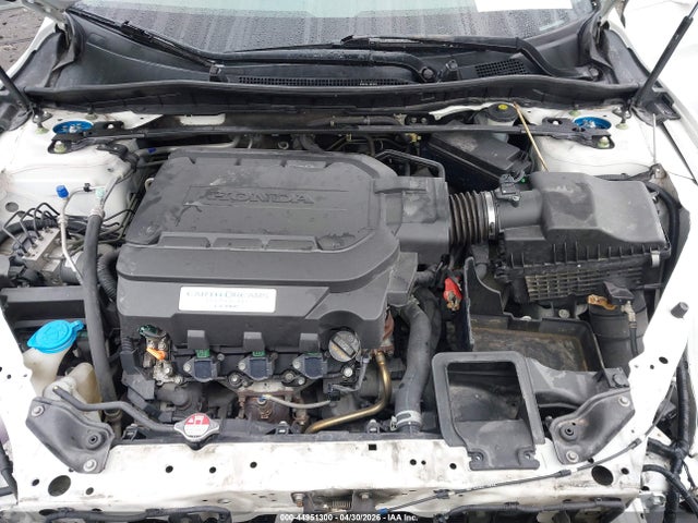 2017 Honda Accord Touring V6 მანქანა იყიდება აუქციონზე, vin: 1HGCR3F92HA035544, აუქციონის ნომერი: 44951300