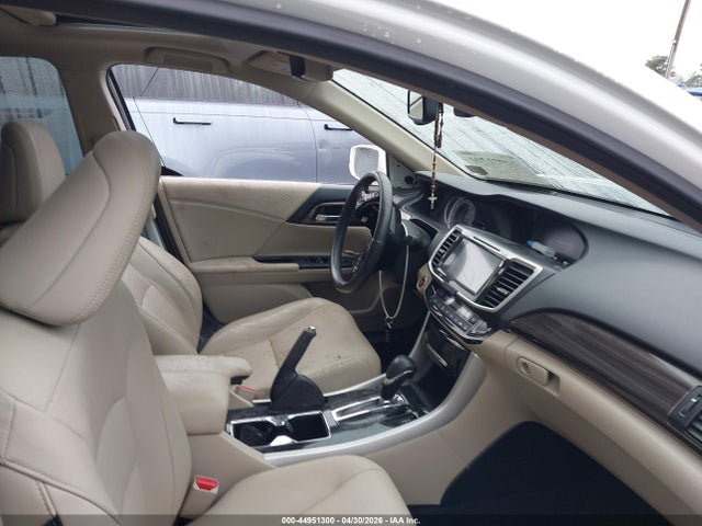 2017 Honda Accord Touring V6 მანქანა იყიდება აუქციონზე, vin: 1HGCR3F92HA035544, აუქციონის ნომერი: 44951300
