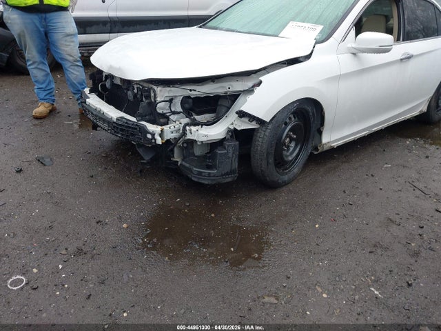 2017 Honda Accord Touring V6 მანქანა იყიდება აუქციონზე, vin: 1HGCR3F92HA035544, აუქციონის ნომერი: 44951300