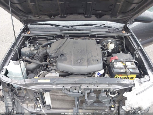 Продажа на аукционе авто 2015 Toyota Tacoma Base V6, vin: 5TFUU4EN0FX130197, номер лота: 44951302