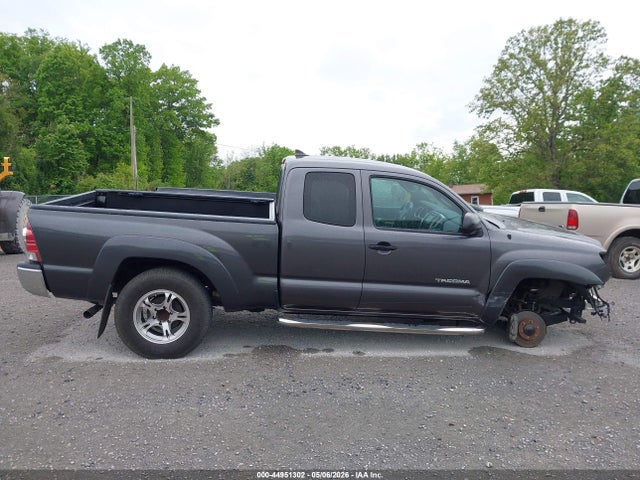 Продажа на аукционе авто 2015 Toyota Tacoma Base V6, vin: 5TFUU4EN0FX130197, номер лота: 44951302