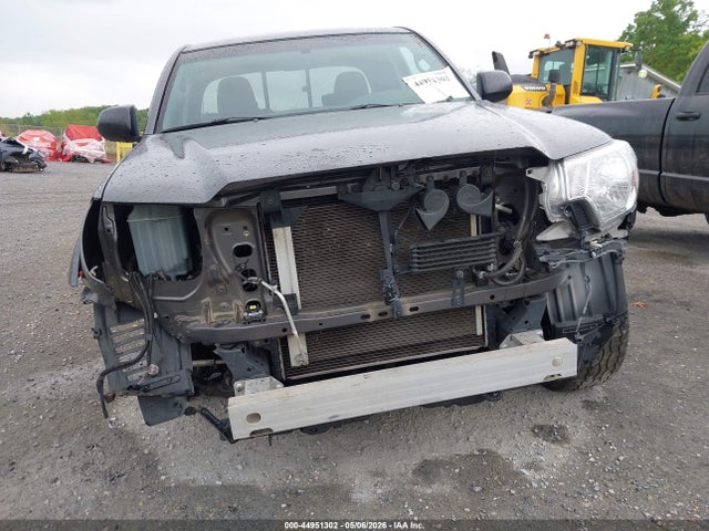 Продажа на аукционе авто 2015 Toyota Tacoma Base V6, vin: 5TFUU4EN0FX130197, номер лота: 44951302