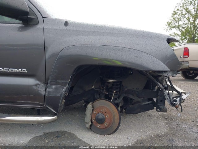 Продажа на аукционе авто 2015 Toyota Tacoma Base V6, vin: 5TFUU4EN0FX130197, номер лота: 44951302
