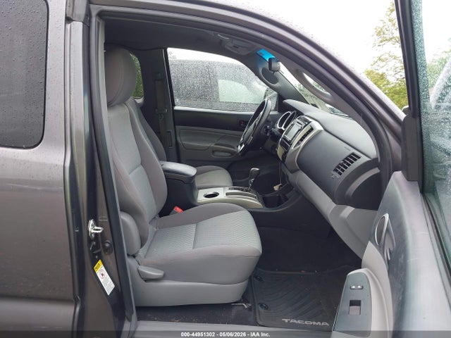 Продажа на аукционе авто 2015 Toyota Tacoma Base V6, vin: 5TFUU4EN0FX130197, номер лота: 44951302