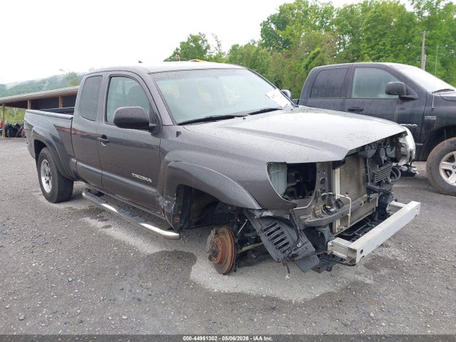 Продажа на аукционе авто 2015 Toyota Tacoma Base V6, vin: 5TFUU4EN0FX130197, номер лота: 44951302