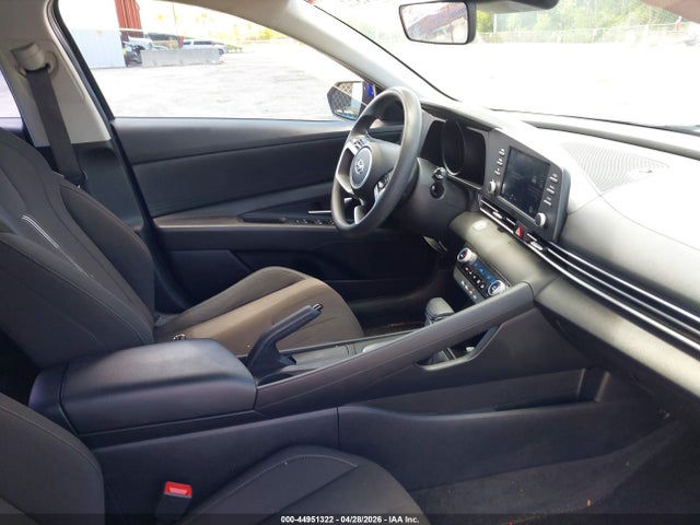 Продажа на аукционе авто 2022 Hyundai Elantra Sel, vin: KMHLM4AG4NU271739, номер лота: 44951322