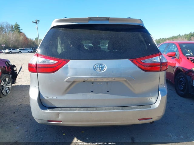 5TDKZ3DC6JS902378 Toyota Sienna Le 8 Passenger