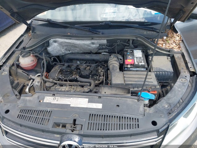 44951341 :رقم المزاد ، WVGAV7AX5CW001779 vin ، 2012 Volkswagen Tiguan S مزاد بيع