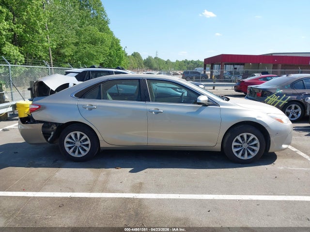 Продажа на аукционе авто 2017 Toyota Camry Le, vin: 4T1BF1FK5HU325233, номер лота: 44951351