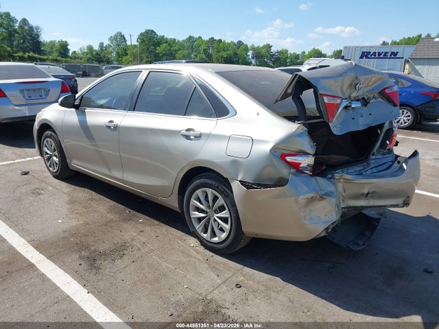 Продажа на аукционе авто 2017 Toyota Camry Le, vin: 4T1BF1FK5HU325233, номер лота: 44951351