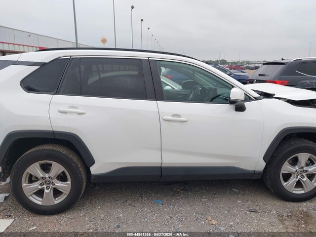 44951366 :رقم المزاد ، 2T3W1RFV9MW128883 vin ، 2021 Toyota Rav4 Xle مزاد بيع