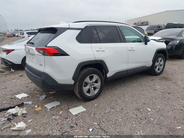 44951366 :رقم المزاد ، 2T3W1RFV9MW128883 vin ، 2021 Toyota Rav4 Xle مزاد بيع