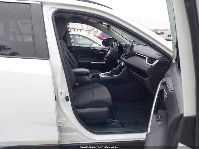44951366 :رقم المزاد ، 2T3W1RFV9MW128883 vin ، 2021 Toyota Rav4 Xle مزاد بيع