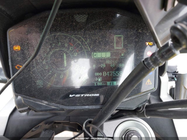 2020 Suzuki Dl1050 Rc მანქანა იყიდება აუქციონზე, vin: JS1EF12E8L7100226, აუქციონის ნომერი: 44951367
