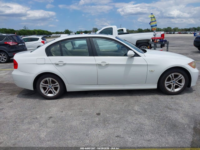 Продажа на аукционе авто 2008 Bmw 328i, vin: WBAVA37518NL52151, номер лота: 44951387