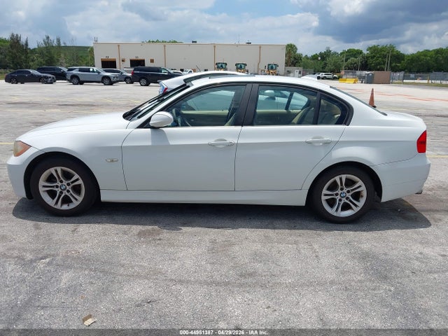 Продажа на аукционе авто 2008 Bmw 328i, vin: WBAVA37518NL52151, номер лота: 44951387