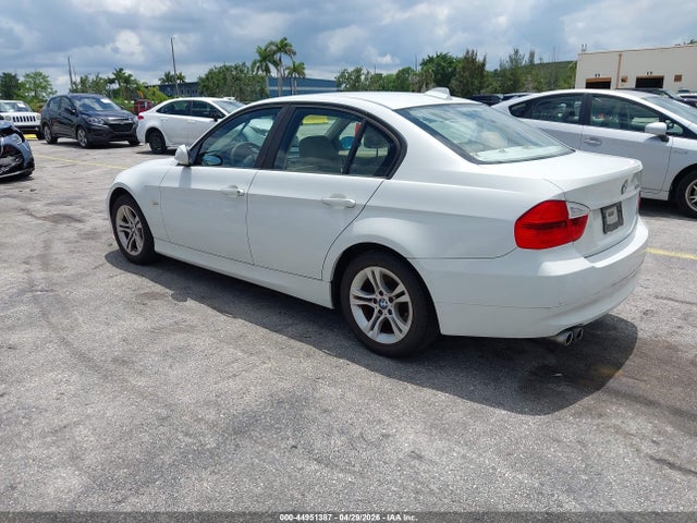 Продажа на аукционе авто 2008 Bmw 328i, vin: WBAVA37518NL52151, номер лота: 44951387